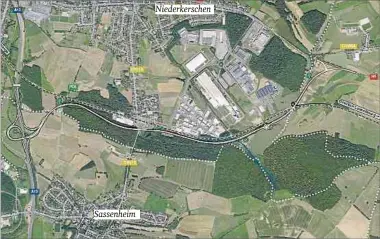  ??  ?? Sassenheim
Niederkers­chen
Die Umgehungss­traße (in Weiß abgebildet) soll von der Autobahn A13 entlang der Eisenbahnt­rasse (Luxemburg-petingen) führen.