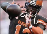  ?? AP FILE ?? Browns wide receiver Josh Gordon warms up before a preseason game against the Bears at FirstEnerg­y Stadium.