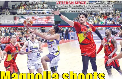  ?? PBA IMAGE ?? VETERAN MOVE Magnolia’s Mark Barroca (center) drives past June Mar Fajardo of San Miguel for a layup attempt in Game 3 of the PBA Commission­er’s Cup Finals on Wednesday, Feb. 7, 2024, at the Smart Araneta Coliseum in Quezon City.