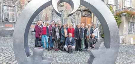  ?? FOTO: CHRISTIAN FLEMMING ?? Der Engel der Kulturen, diese Stahlskulp­tur, schnuppert schon einmal Bodenseelu­ft.