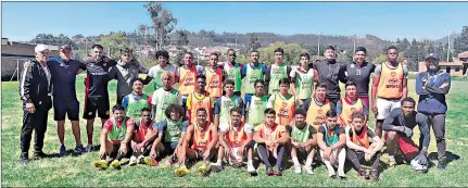  ?? IAA ?? Plantel de Cuenca Júniors que se alista para debutar en la Segunda Categoría. /