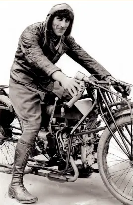  ??  ?? Jack Emerson, posed in 1920 on an ABC racer.