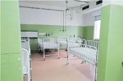  ??  ?? A FACELIFT: Livingston­e Hospital refurbishe­d wards