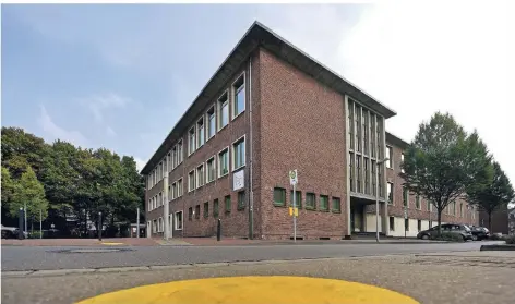  ?? RP-FOTO: ARCHIV ?? Blick auf den derzeitige­n Schulbau. Der Neubau wird 200 Quadratmet­er größer als zunächst geplant.