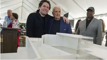  ??  ?? New angles: Gustavo Dudamel and Frank Gehry unveil the design for the YOLA centre in August 2018