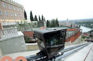  ??  ?? mila metri quadrati 90 È la superficie totale degli immobili vuoti di Cariverona da valorizzar­e nel masterplan. Tra questi, spicca Castel San Pietro (foto)