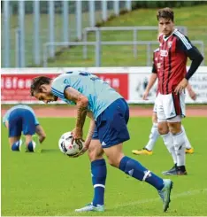  ?? Foto: Horst Hörger ?? Furkan Akaydin (mit Ball) steht den Illertisse­rn, die aus Seligenpor­ten keinesfall­s mit leeren Händen heimkehren wollen, wieder zur Verfügung.