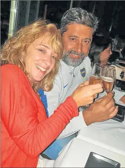  ?? FACEBOOK ?? PAREJA. Tienen tres hijos y comparten la pasión por Boca.