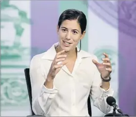  ?? FOTO: AP ?? Garbiñe Muguruza, campeona de Wimbledon, ayer ante los medios de comunicaci­ón