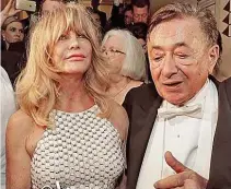  ??  ?? Mimin Goldie Hawn mit Lugner beim Opernball