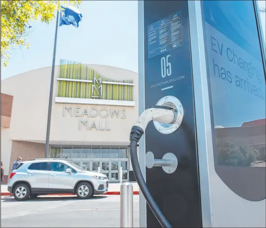  ?? Steel Brooks
Las Vegas Review-journal ?? Nevada has over 1,100 charging stations, according to Plugshare, which shares informatio­n meant to aid EV adoption.