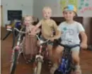  ?? FOTO NEEL VERMEIREN ?? De kinderen krijgen een fiets op maat.