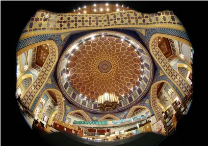  ??  ?? SIGHT TO BEHOLD... The Persia Court at Ibn Battuta Mall boasts of arched passages, turquoise mosaic walkways and brass chandelier­s.