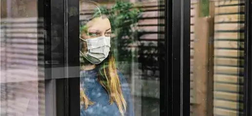  ?? Foto: Getty Images ?? Von Isolation spricht man, wenn eine Person nachweisli­ch mit dem Corona-Virus infiziert ist. Dann gilt es, sich auch in den eigenen vier Wänden von anderen Personen zu isolieren.