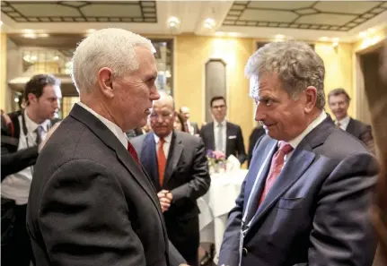  ?? FOTO: LEHTIKUVA / PRESIDENTE­NS KANSLI ?? SÄKERHET I FOKUS. President Sauli Niinistö träffade Mike Pence i München.