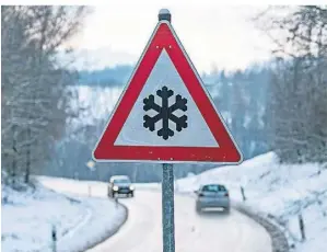  ?? FOTO: ARMIN WEIGEL/DPA ?? In Teilen des Landes herrscht diesen Montag Glatteisge­fahr.