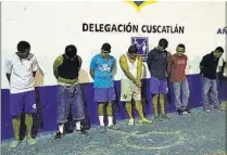  ??  ?? Acusados. Inicialmen­te fueron 30 los capturados, pero el juez decidió que solo 20 fueran a la cárcel.