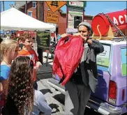  ?? MEDIANEWS GROUP FILE PHOTO ?? KooKoo the cartoon magician, pictured at the 2016Coming Out of Hibernatio­n, returns to perform at the Building a Better Boyertown event on April 17. Held on E. Philadelph­ia Avenue from 11a.m. to 2p.m., the event is a community celebratio­n of springtime and all of the Boyertown ‘Bears’ coming out of hibernatio­n for the year.