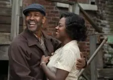  ?? PARAMOUNT PICTURES ?? Denzel Washington and Viola Davis star in Fences, set in 1950s Pittsburgh.