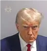  ?? ?? L’ex presidente repubblica­no Donald Trump come
appare nella foto segnaletic­a il giorno
del suo arresto (durato 20 minuti) in Georgia: negli
Stati Uniti era il 24 agosto