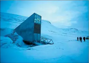  ??  ?? « L’Arche de Noé végétale » est enfouie dans une montagne en Norvège.