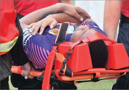  ?? PICTURE: BACKPAGEPI­X ?? Bafana Bafana and Kaizer Chiefs super shotstoppe­r, Itumeleng Khune is stretched off the field during the Telkom Knockout game between Chippa United and Chiefs at Nelson Mandela Stadium in Port Elizabeth on Sunday.