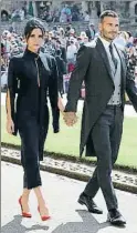  ??  ?? Victoria y David Beckham, en los jardines de Windsor