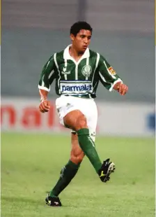  ??  ?? Above Kicking off his career with Palmeiras
Below Being named 1997’ s second- best player in the world – “that was a surprise”