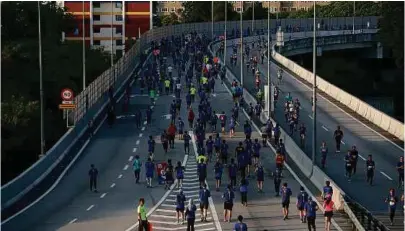  ??  ?? Runners will be able to run on fully closed highways.