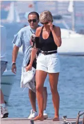  ?? PATRICK BAR, AP ?? Diana and Dodi Fayed in the French Riviera on Aug. 22, 1997, just a little more than a week before their deaths.