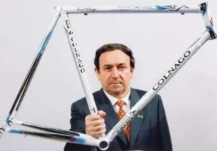  ??  ?? Legenda italijansk­ega kolesarske­ga oblikovanj­a in opremljeva­lec Pogačarjev­e ekipe UAE