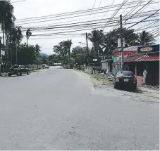  ??  ?? INSEGURIDA­D. Los vecinos caminan con temor por las calles.