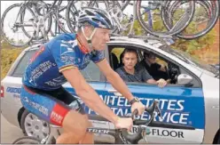  ??  ?? CASTIGADOS. Johan Bruyneel y Lance Armstrong.