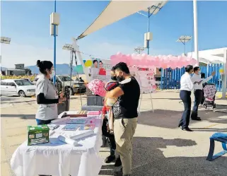  ?? FOTOS/ RAÚL ALVARADO ?? Varios fueron los servicios que se otorgaron en la apertura de las actividade­s de la “Jornada Nacional de Salud Publica 2020”.