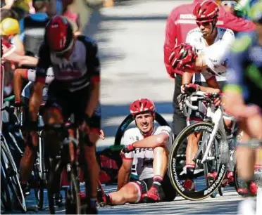  ?? Foto: Christophe Ena ?? Am Boden: Auf der vierten Etappe stürzte John Degenkolb, der weiter auf einen Tagessieg wartet.