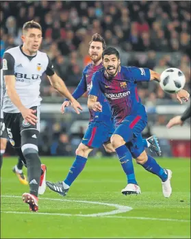  ?? FOTO: PEP MORATA ?? Luis Suárez fue el autor del gol de la ida después de un gran pase de Messi