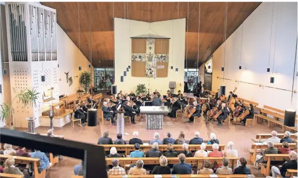  ?? RP-FOTO: TL ?? In der Kirche Maria Waldrast: Die Orgel steht hier nicht auf einer Empore sondern unten am Rand des Altarraums.