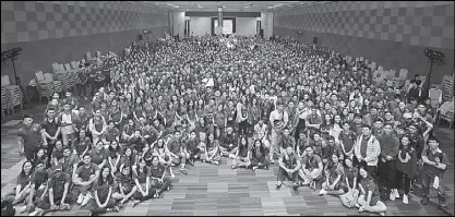  ??  ?? The 1,200 SM scholars from the National Capital Region and other parts of Luzon pose for a group photo during their recent general assembly held at the SMX Convention Center in Pasay City.