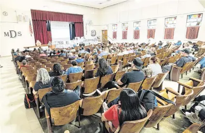  ?? CHRIS TORRES ctorres@star-telegram.com ?? Parents, school officials and neighborho­od residents gather April 18 for a Fort Worth ISD community listening session regarding proposed school consolidat­ions and upgrades at Daggett Middle School in Fort Worth.