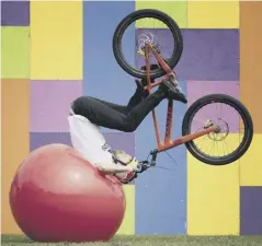  ??  ?? 0 Scottish star cyclist Danny Macaskill made his Fringe debut