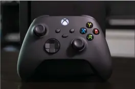  ??  ?? The new controller’s design will be familiar to current Xbox owners.