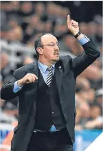  ??  ?? ■Rafael Benitez feels Jamaal Lascelles has done well this season.