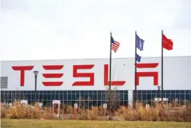  ?? AP PHOTO/FRANK FRANKLIN II ?? Tesla Gigafactor­y 2 is shown March 18 in Buffalo, N.Y.