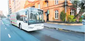  ?? Photo / Tranzit ?? EV1, the first battery powered electric bus Tranzit introduced into Auckland in 2018 in partnershi­p with AUT.