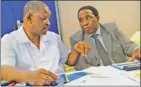  ?? Picture: SINO MAJANGAZA ?? SCHOOLING OVERHAUL: Eastern Cape Education MEC Mandla Makupula (left) and portfolio committee chairman Mzoleli Mrara