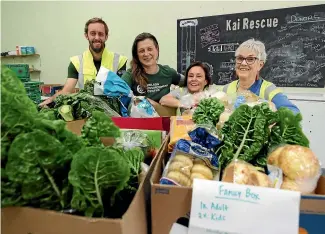  ?? MARTIN DE RUYTER/STUFF ?? Kai Rescue volunteers Will Stovall, left, Gabi Melo, Lou Norling and Ann Martin.