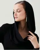  ?? KAren Millen ?? A hooded dress at Karen Millen Photograph: