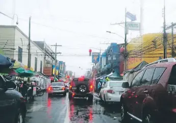  ??  ?? PANORAMA. El centro de la ciudad es un verdadero caos y es necesario comenzar a poner orden.