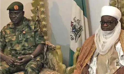  ??  ?? Buratai (left) with the Emir of Birnin Gwari, Mallam Zubairu Jibrin, when the COAS paid a courtesy visit on the Emir at his palace...recently