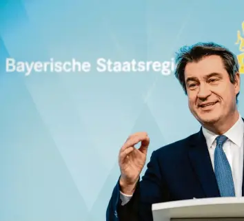  ??  ?? Ministerpr­äsident Markus Söder will im Kampf gegen die Pandemie „Umsicht und Vorsicht walten lassen“. Sprich: Lockerunge­n der Corona‰Maßnahmen in Bayern gibt es, aber nur langsam.